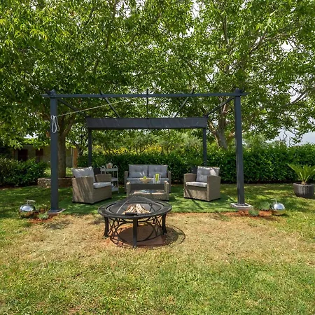 2 Bedroom Stunning In