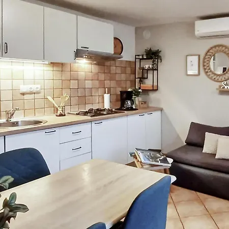 2 Bedroom Stunning In * Šišan
