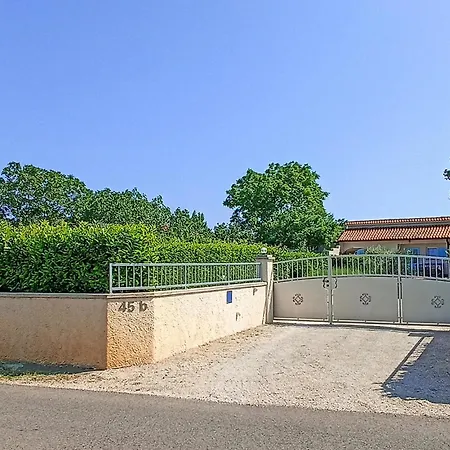 2 Bedroom Stunning In